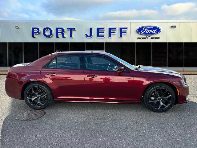 2023 Chrysler 300 Touring L