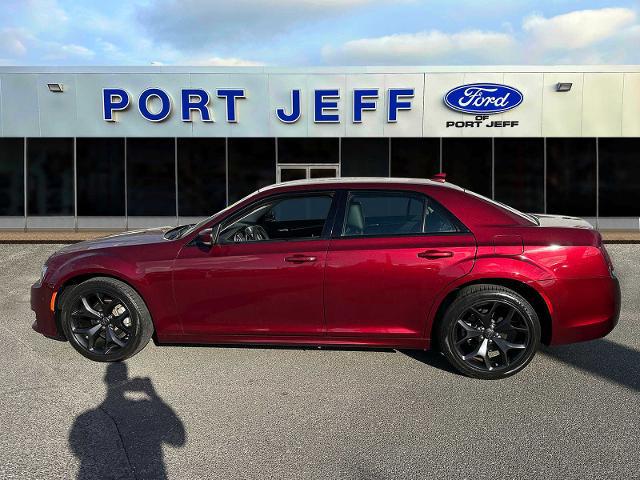 2023 Chrysler 300 Touring L