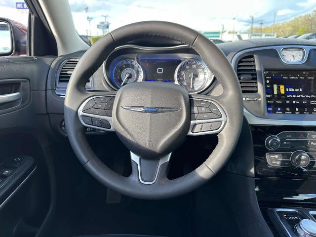 2023 Chrysler 300 Touring L