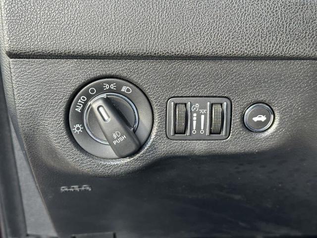 2023 Chrysler 300 Touring L