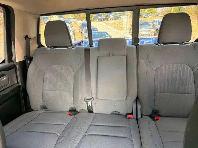2019 Ram 1500 Big Horn/Lone Star Crew Cab 4x4 5'7" Box