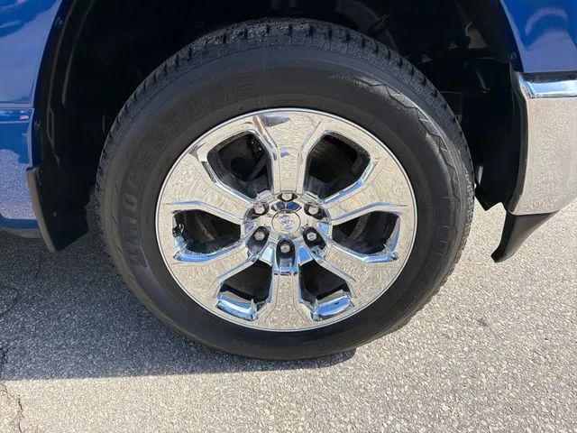 2019 Ram 1500 Big Horn/Lone Star Crew Cab 4x4 5'7" Box