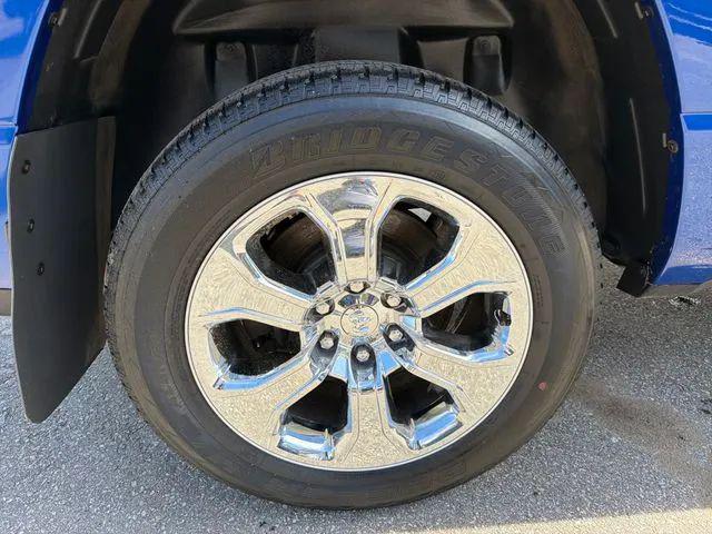 2019 Ram 1500 Big Horn/Lone Star Crew Cab 4x4 5'7" Box