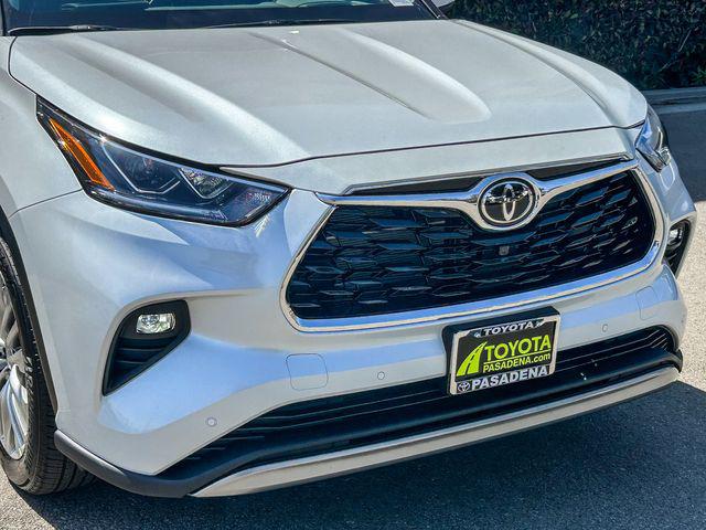 2026 Toyota Highlander Hybrid Platinum