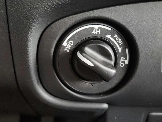 2024 Nissan Frontier Crew Cab PRO-4X 4x4