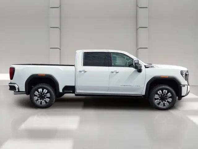 2026 GMC Sierra 2500HD Crew Cab, Standard Bed, Denali, 4WD