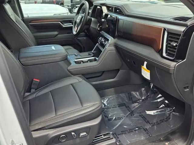 2026 GMC Sierra 2500HD Crew Cab, Standard Bed, Denali, 4WD