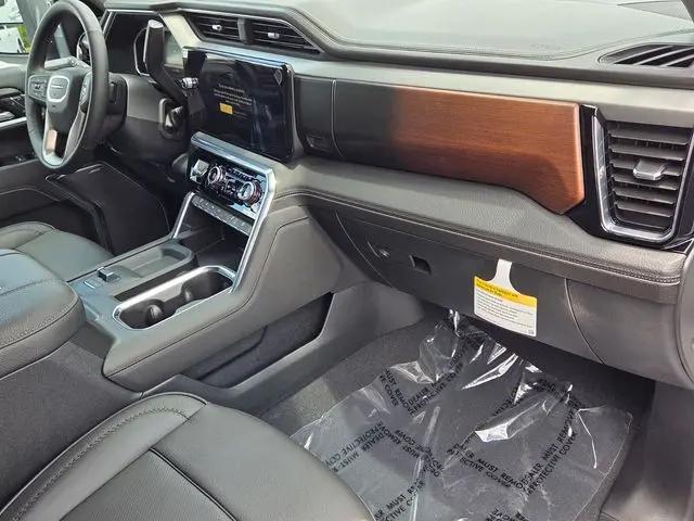 2026 GMC Sierra 2500HD Crew Cab, Standard Bed, Denali, 4WD