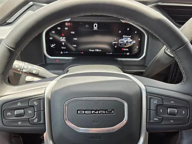 2026 GMC Sierra 2500HD Crew Cab, Standard Bed, Denali, 4WD