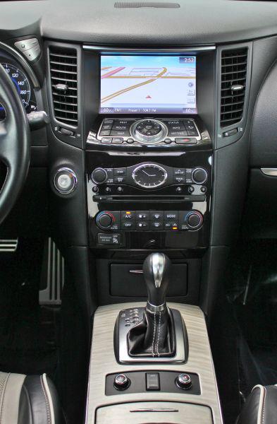 2017 INFINITI QX70 3.7