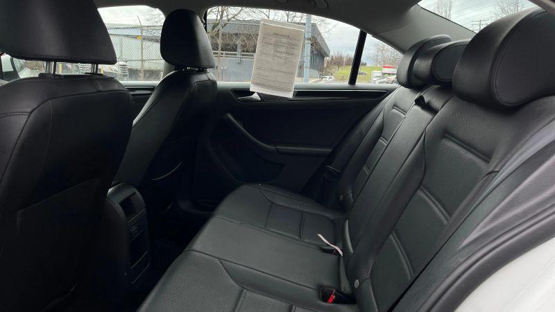 2017 Volkswagen Jetta 1.8T SEL