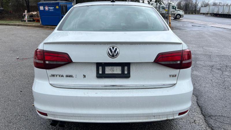 2017 Volkswagen Jetta 1.8T SEL