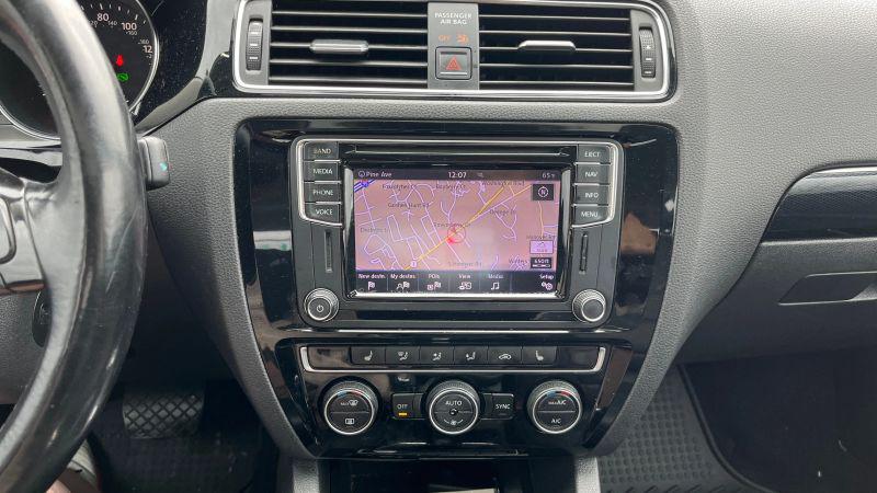 2017 Volkswagen Jetta 1.8T SEL