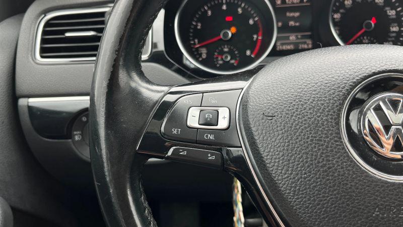 2017 Volkswagen Jetta 1.8T SEL