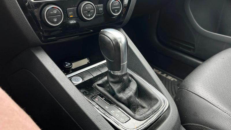 2017 Volkswagen Jetta 1.8T SEL