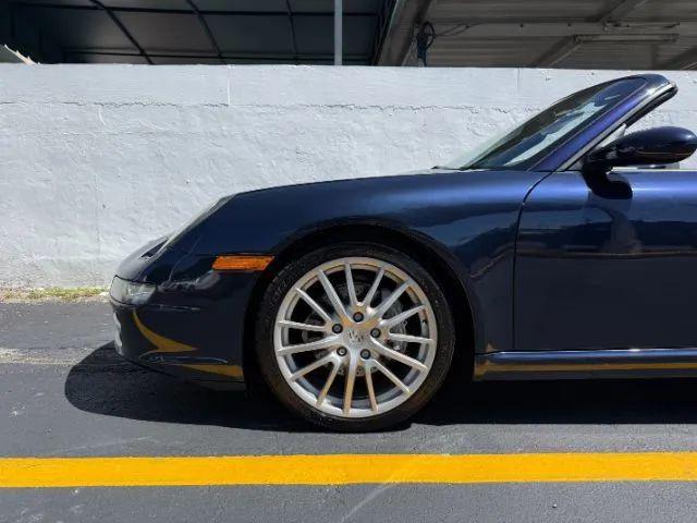 2005 Porsche 911 Carrera