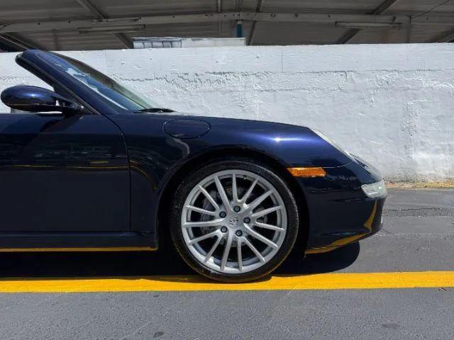2005 Porsche 911 Carrera