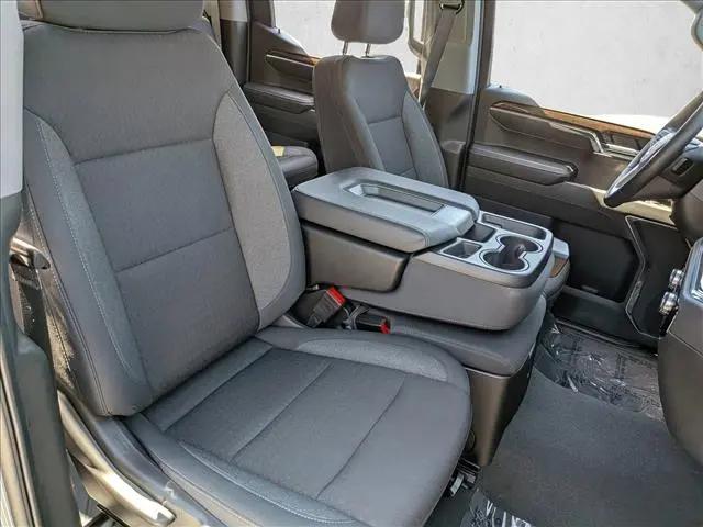 2024 GMC Sierra 1500 4WD Crew Cab Short Box Elevation with 3VL