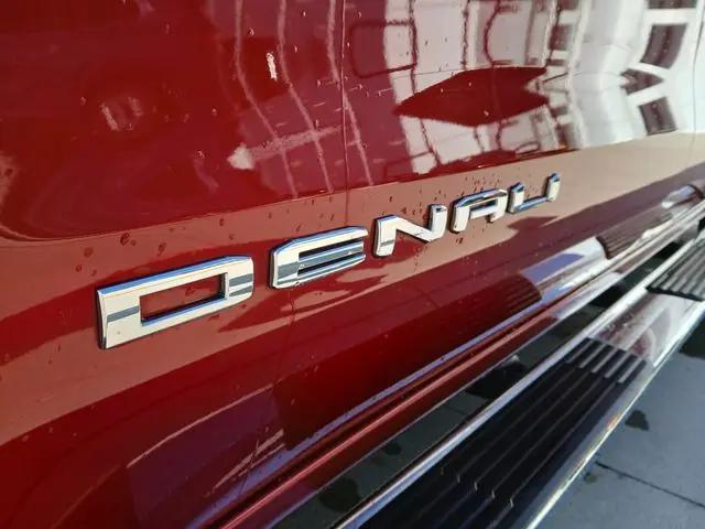 2023 GMC Sierra 1500 4WD Crew Cab Standard Box Denali