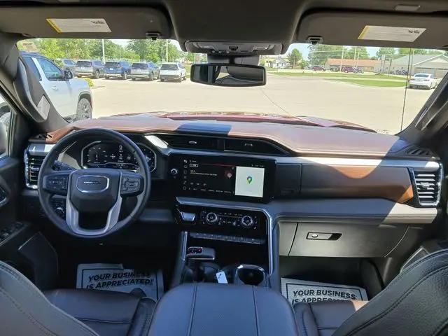 2023 GMC Sierra 1500 4WD Crew Cab Standard Box Denali