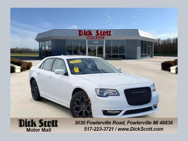 2023 Chrysler 300 Touring-L AWD for sale in Fowlerville, MI