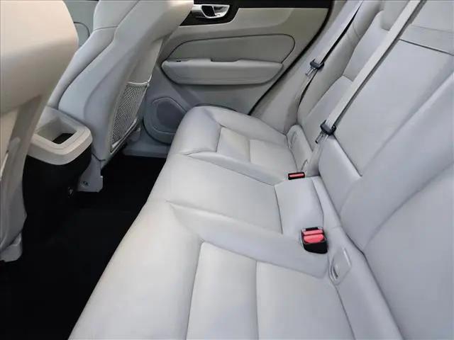 2019 Volvo XC60 T5 Momentum
