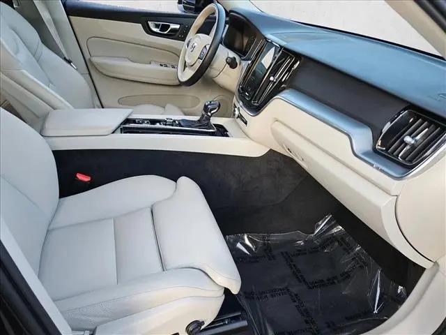 2019 Volvo XC60 T5 Momentum
