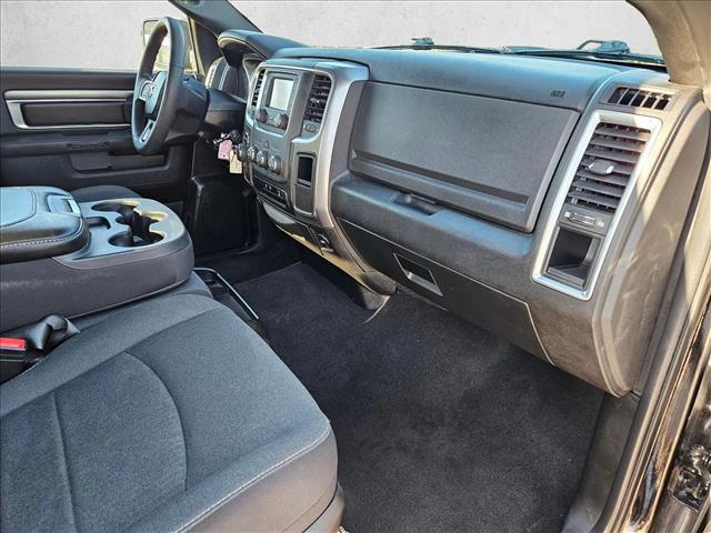 2024 Ram 1500 Classic Warlock Crew Cab 4x2 5'7" Box