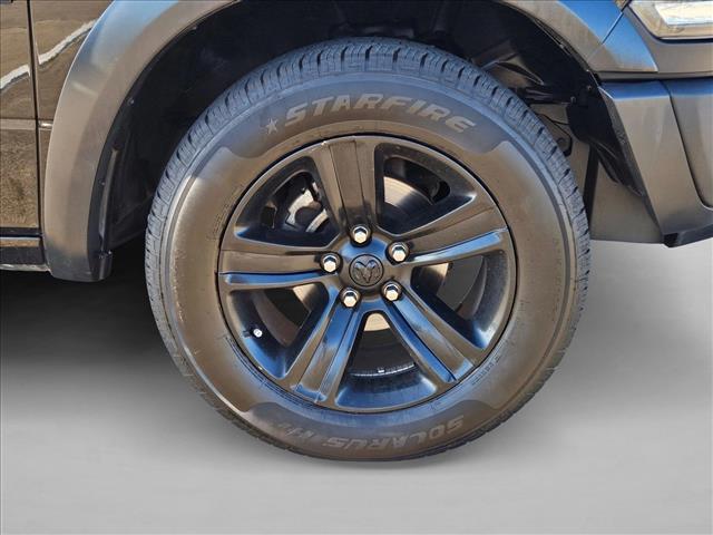 2024 Ram 1500 Classic Warlock Crew Cab 4x2 5'7" Box