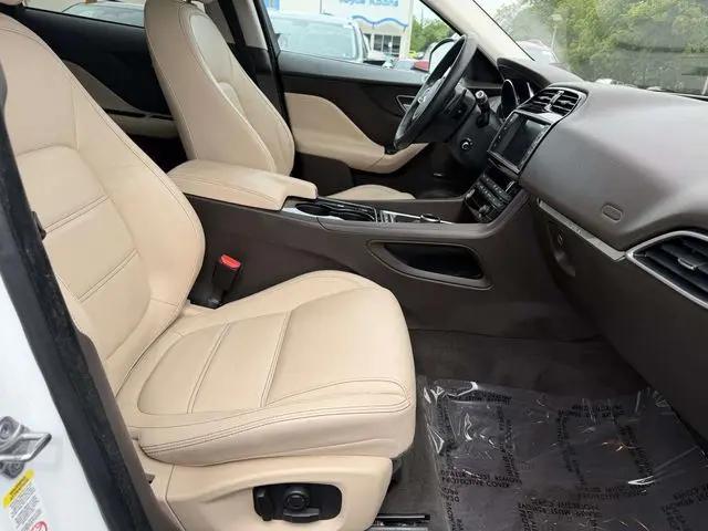 2017 Jaguar F-PACE 35t Prestige