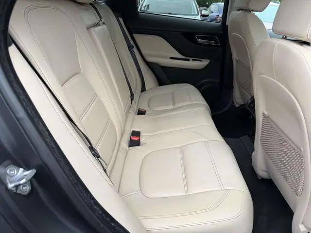 2017 Jaguar F-PACE 35t Prestige