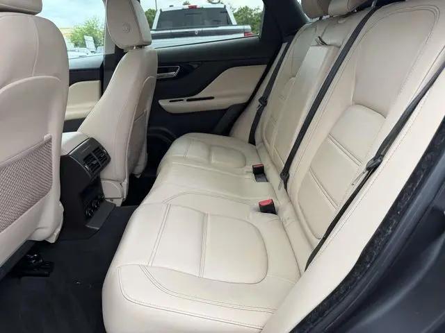 2017 Jaguar F-PACE 35t Prestige