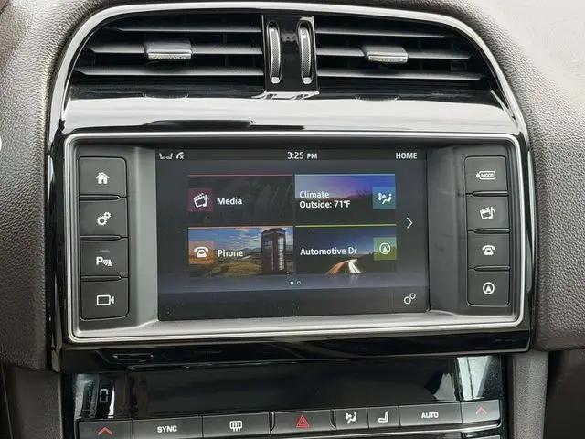 2017 Jaguar F-PACE 35t Prestige