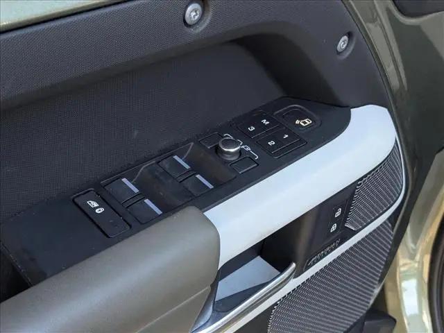 2022 Land Rover Defender 110 X-Dynamic HSE