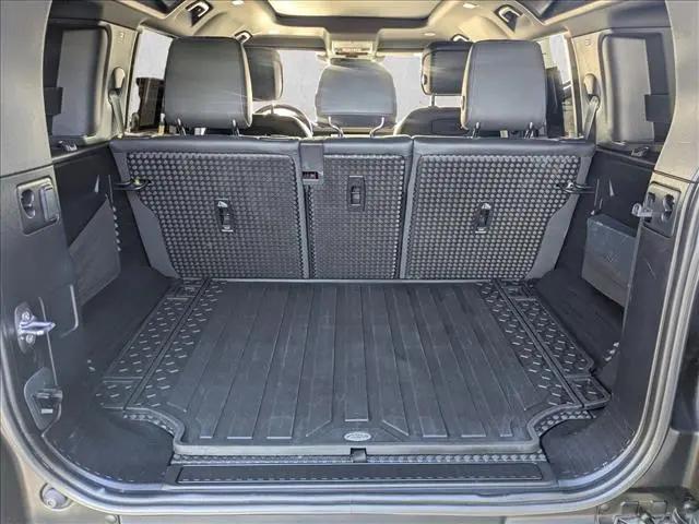 2022 Land Rover Defender 110 X-Dynamic HSE