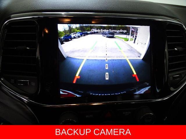 2022 Jeep Grand Cherokee Laredo X 4x4