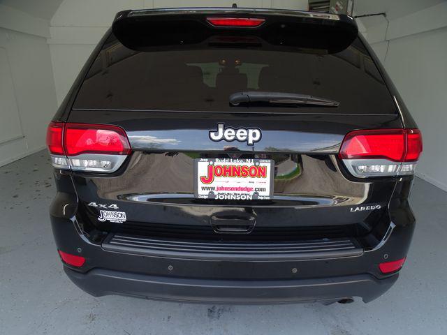 2022 Jeep Grand Cherokee Laredo X 4x4