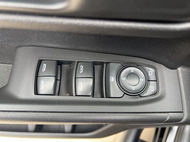 2020 Chevrolet Silverado 1500 4WD Double Cab Standard Bed Custom