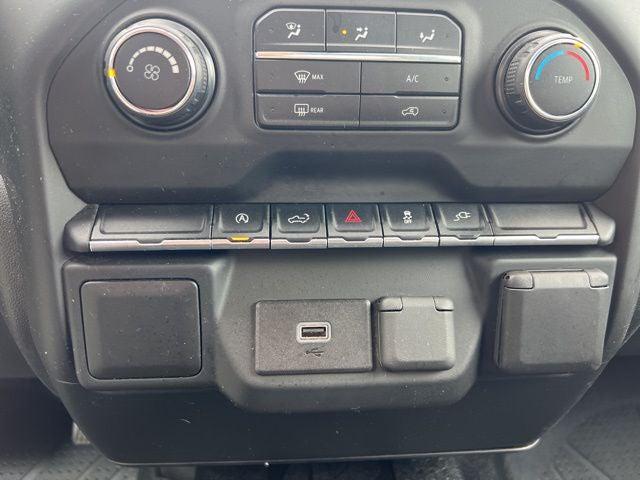2020 Chevrolet Silverado 1500 4WD Double Cab Standard Bed Custom