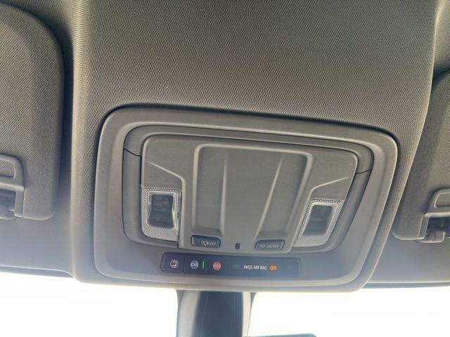 2020 Chevrolet Silverado 1500 4WD Double Cab Standard Bed Custom
