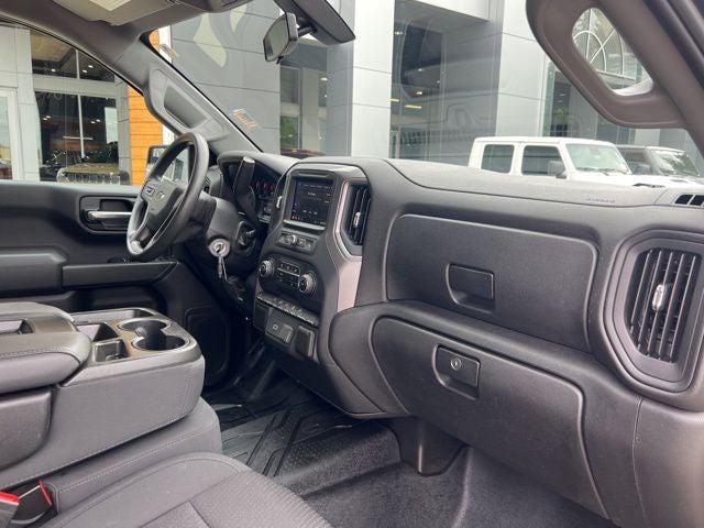 2020 Chevrolet Silverado 1500 4WD Double Cab Standard Bed Custom