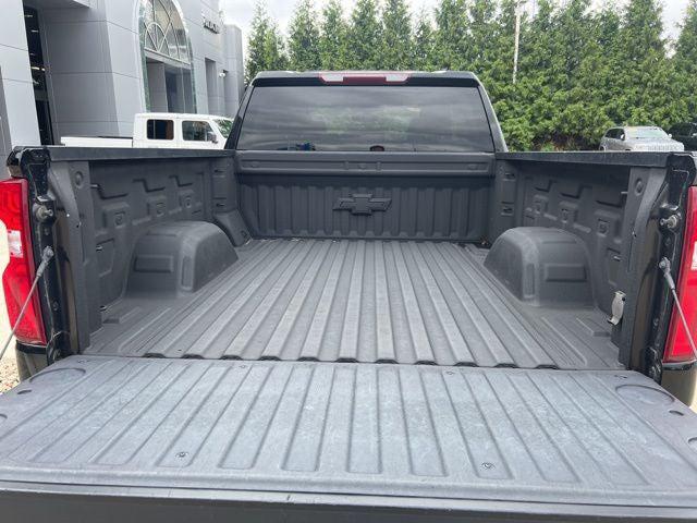 2020 Chevrolet Silverado 1500 4WD Double Cab Standard Bed Custom