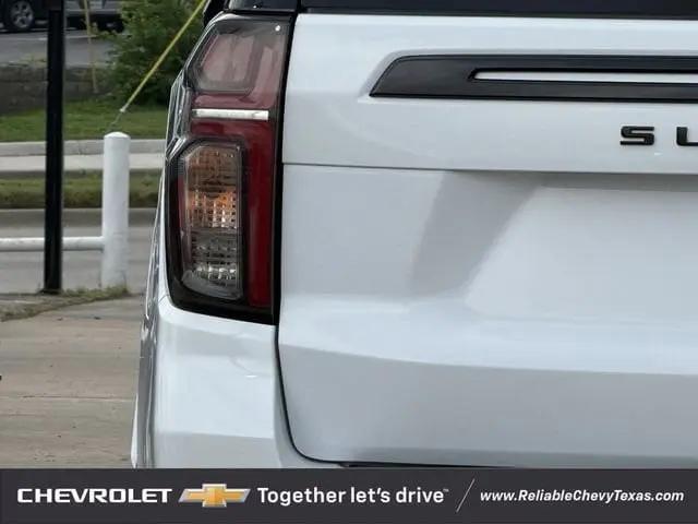 2023 Chevrolet Suburban 4WD RST