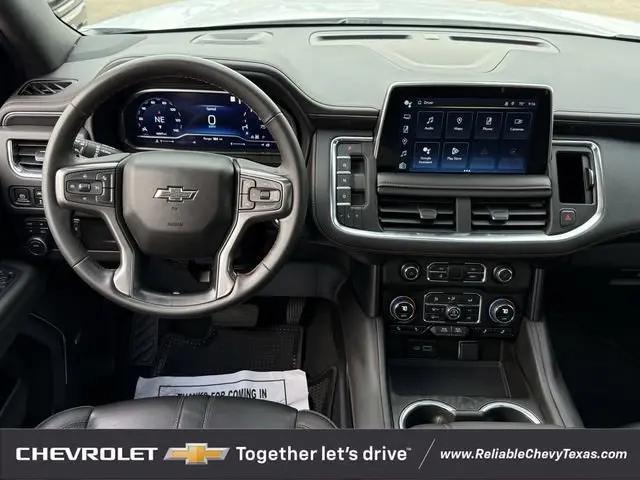 2023 Chevrolet Suburban 4WD RST