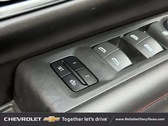 2023 Chevrolet Suburban 4WD RST