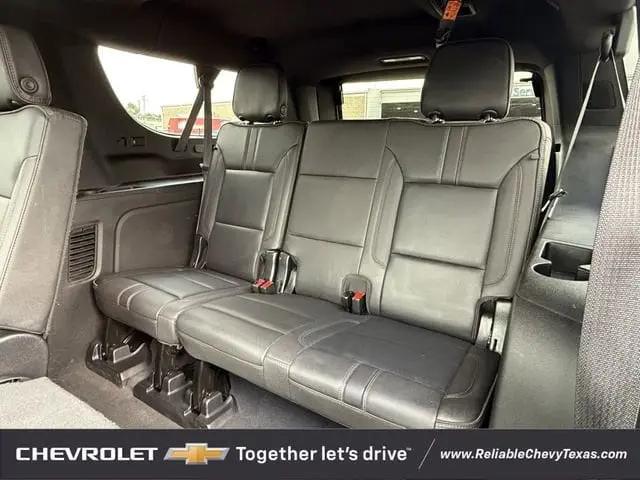2023 Chevrolet Suburban 4WD RST