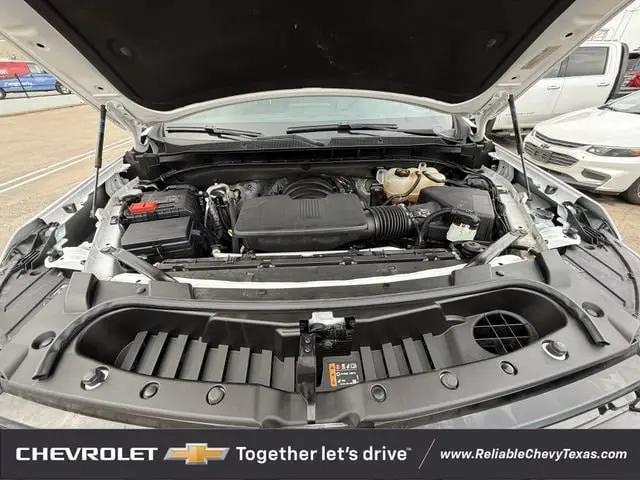 2023 Chevrolet Suburban 4WD RST