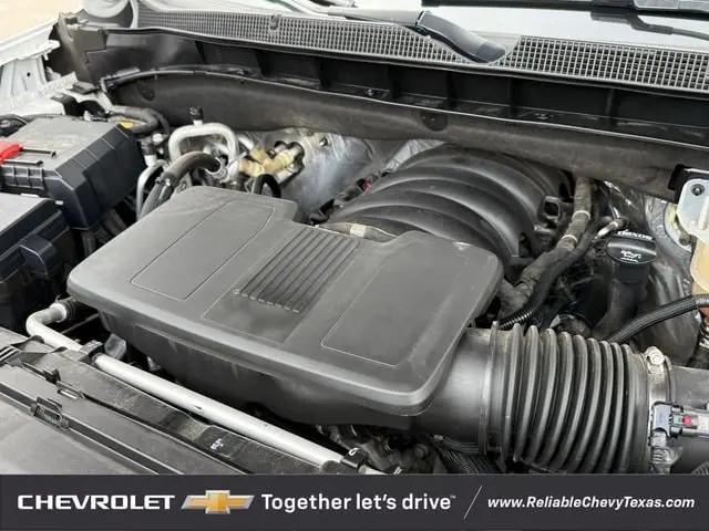 2023 Chevrolet Suburban 4WD RST