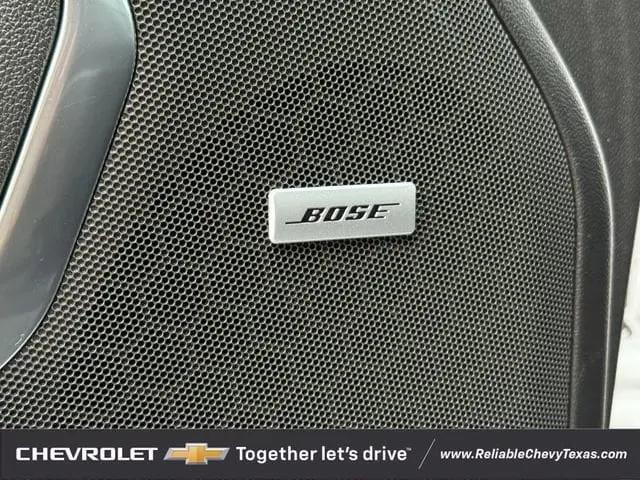 2023 Chevrolet Suburban 4WD RST