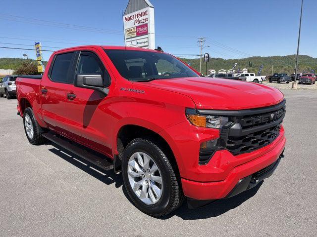 2023 Chevrolet Silverado 1500 4WD Crew Cab Short Bed Custom